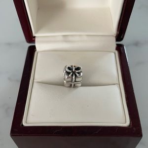 Present Pandora Charm